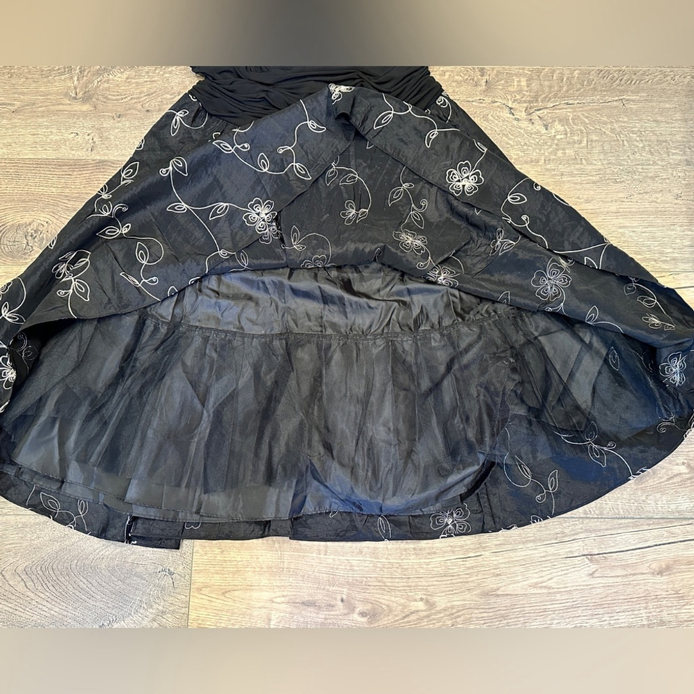 Dress Barn Black V-Neck Floral Embroidered Fit-and-Flare Dress - Picture 9 of 12